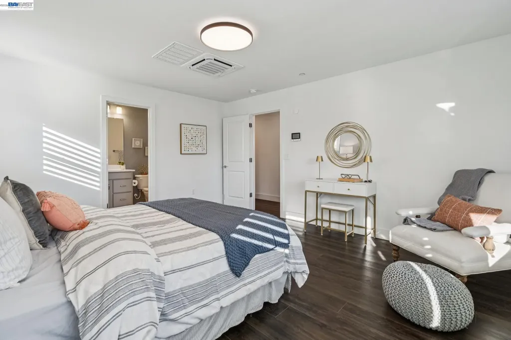 646 Eucalyptus Way Alameda CA 94501