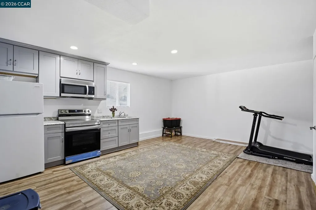 26147 Danforth Lane Hayward CA 94545