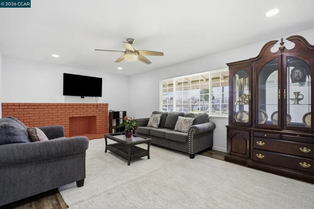 26147 Danforth Lane Hayward CA 94545