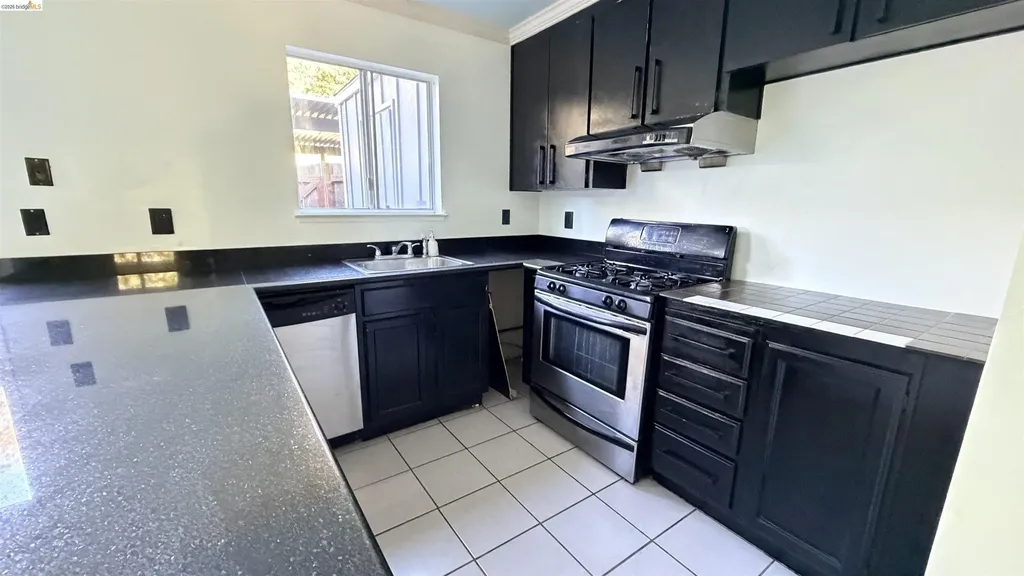 206 Park Lane Richmond CA 94803