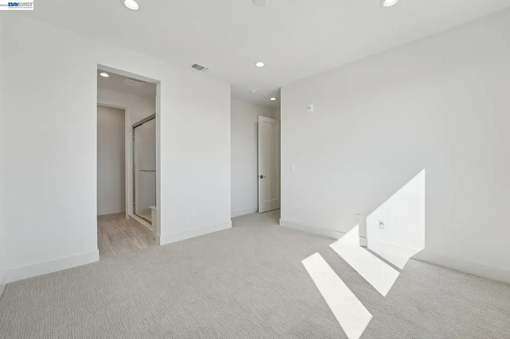 1933 Grand Street Alameda CA 94501