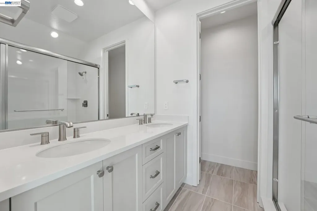 1933 Grand Street Alameda CA 94501