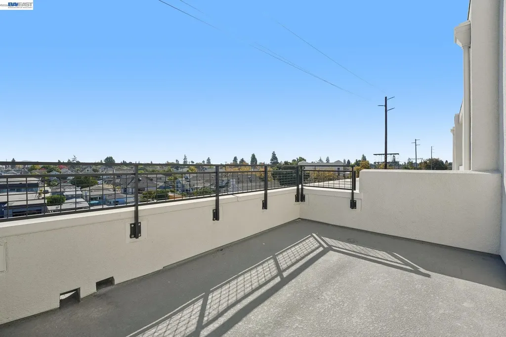 1933 Grand Street Alameda CA 94501