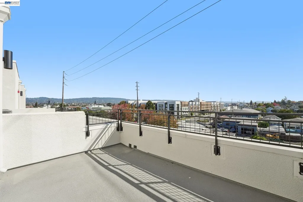 1933 Grand Street Alameda CA 94501
