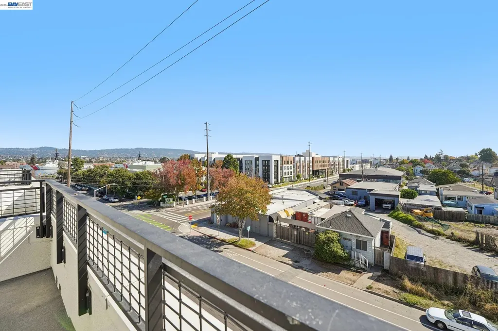 1933 Grand Street Alameda CA 94501