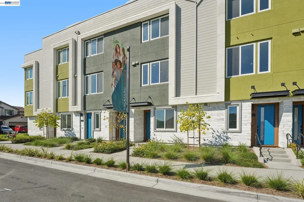 1933 Grand Street Alameda CA 94501