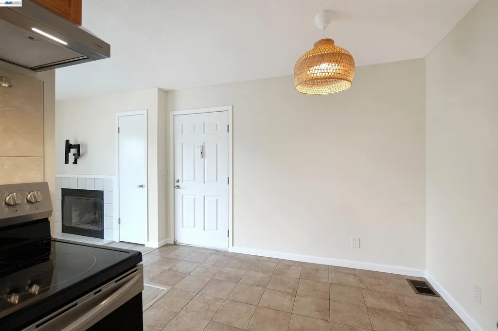 25129 Copa Del Oro Hayward CA 94545