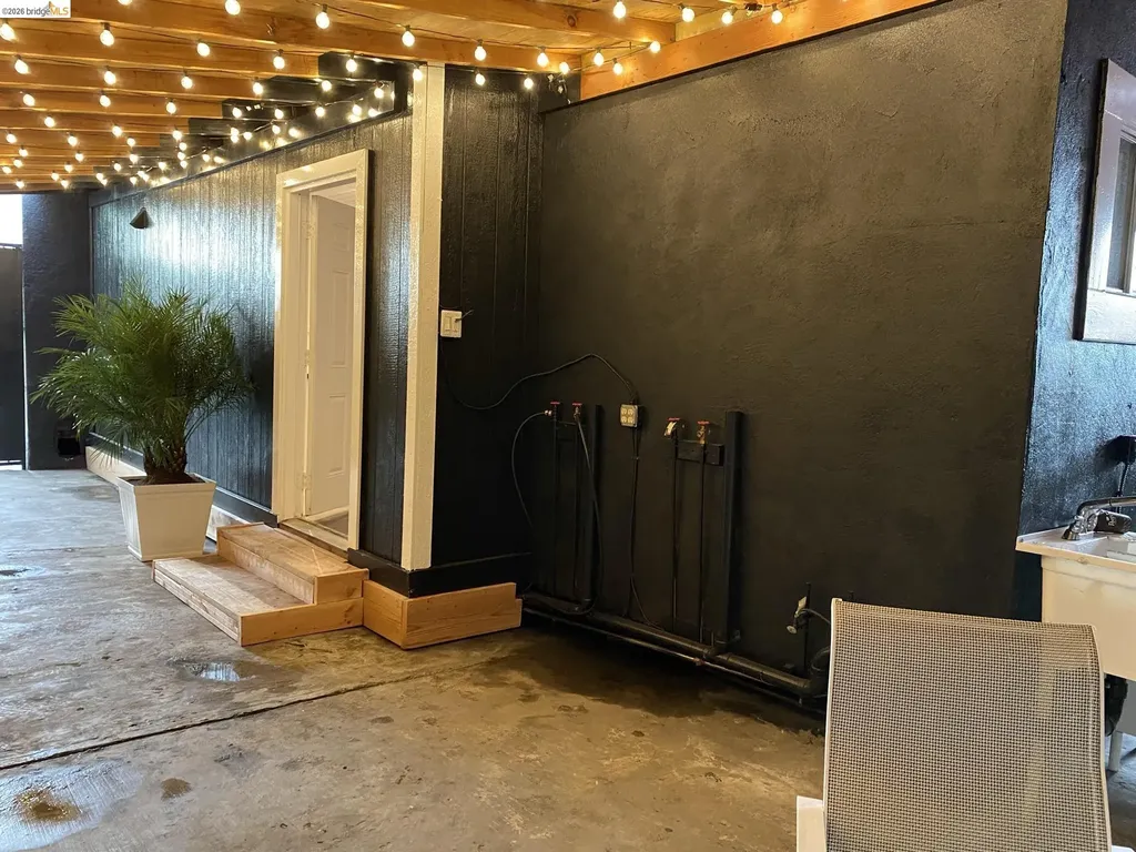 414 12th Street Oakland CA 94606