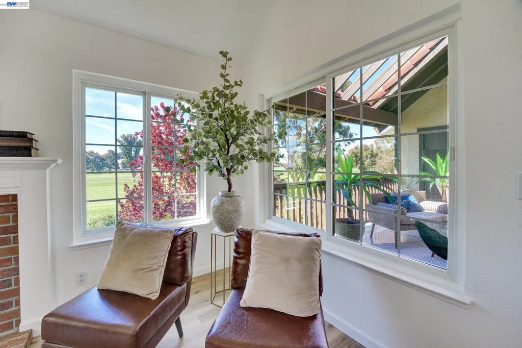 14359 Outrigger Drive San Leandro CA 94577