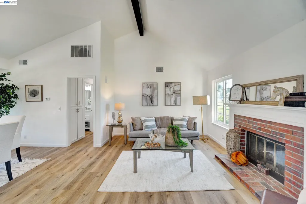 14359 Outrigger Drive San Leandro CA 94577