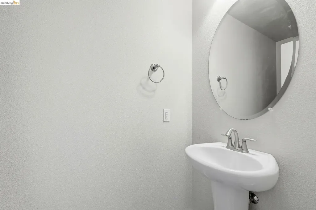 104 Serra Way San Pablo CA 94806
