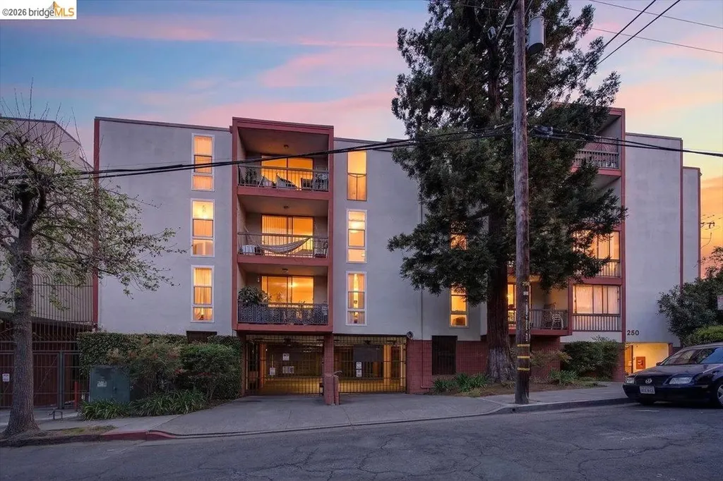 250 Whitmore Street Oakland CA 94611
