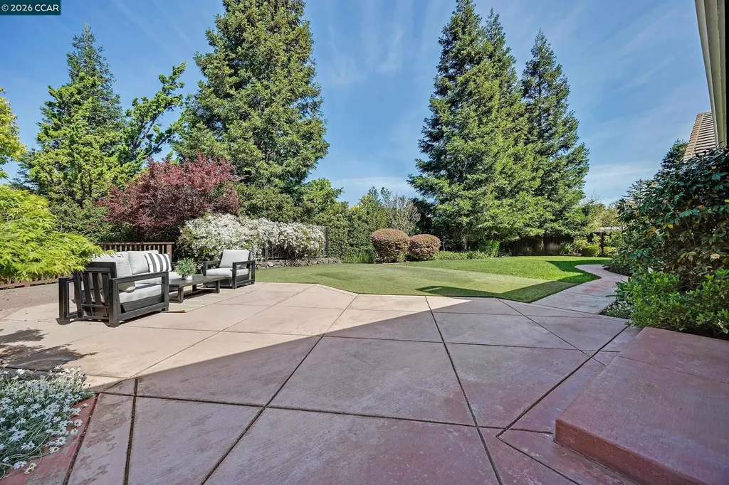 5 Pardi Lane Clayton CA 94517