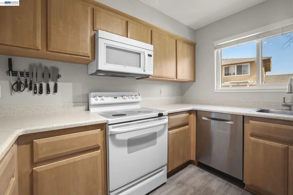 7584 Silvertree Lane Dublin CA 94568