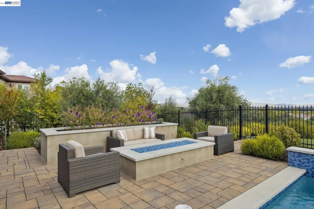 1889 Via Di Salerno Pleasanton CA 94566
