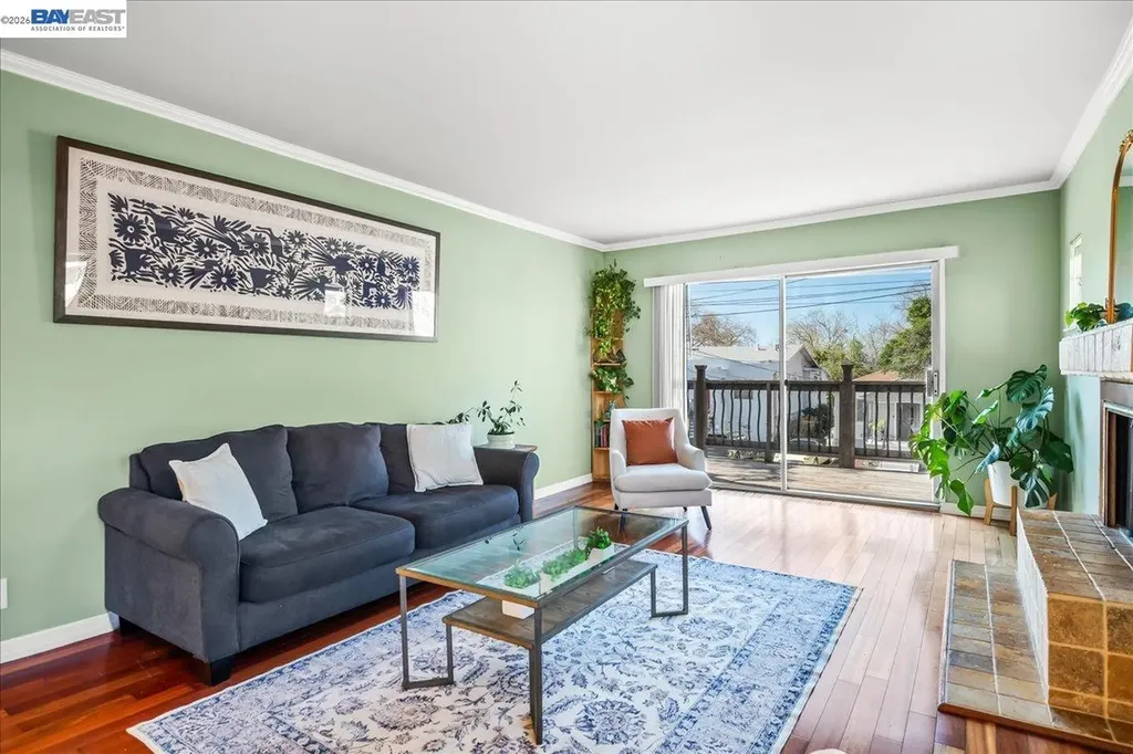 2751 Wallace Street Berkeley CA 94702