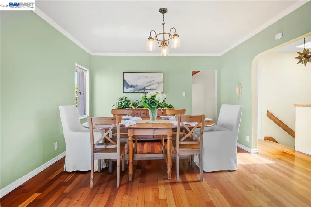 2751 Wallace Street Berkeley CA 94702