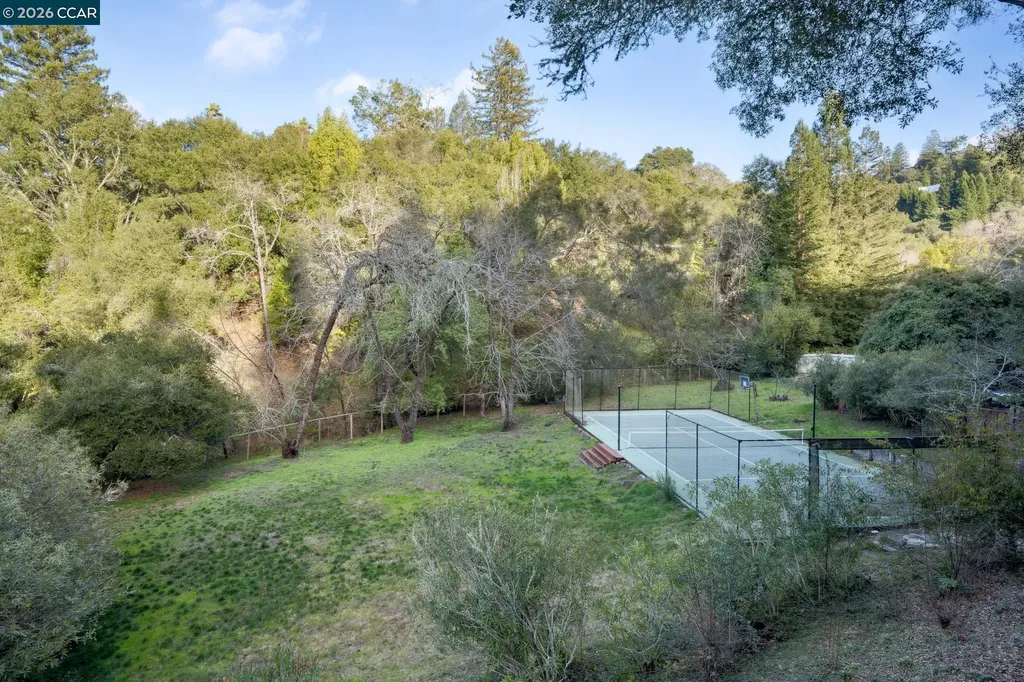 49 Tiger Tail Court Orinda CA 94563