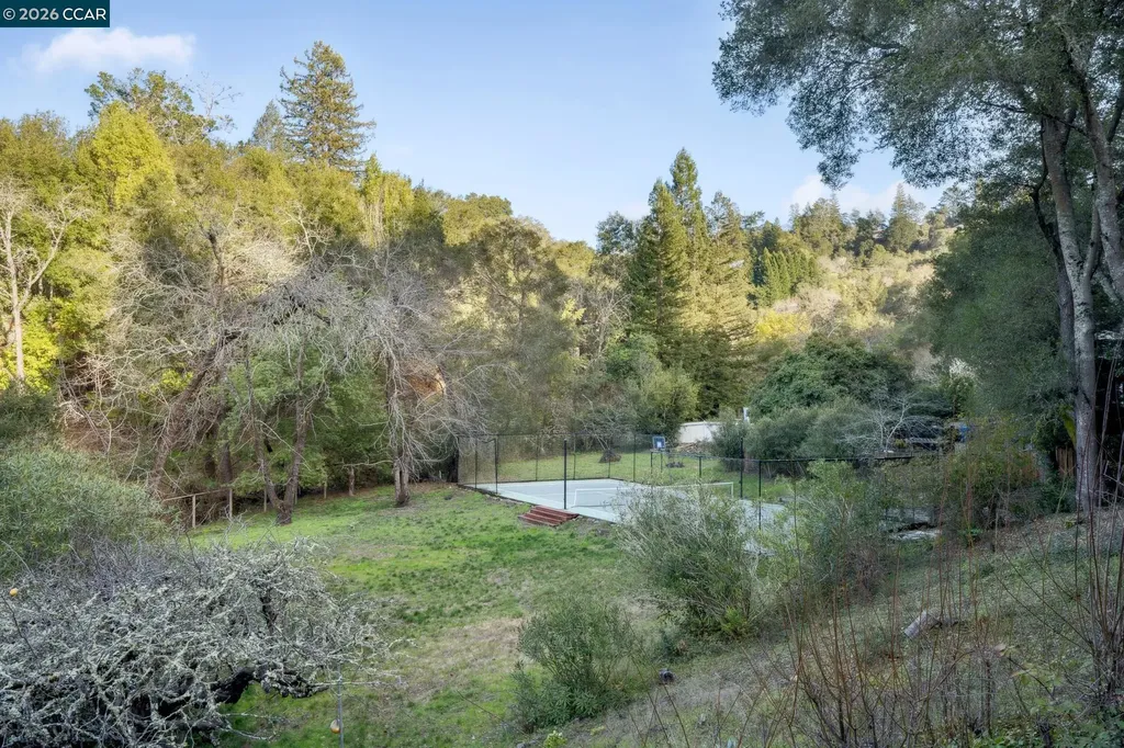 49 Tiger Tail Court Orinda CA 94563