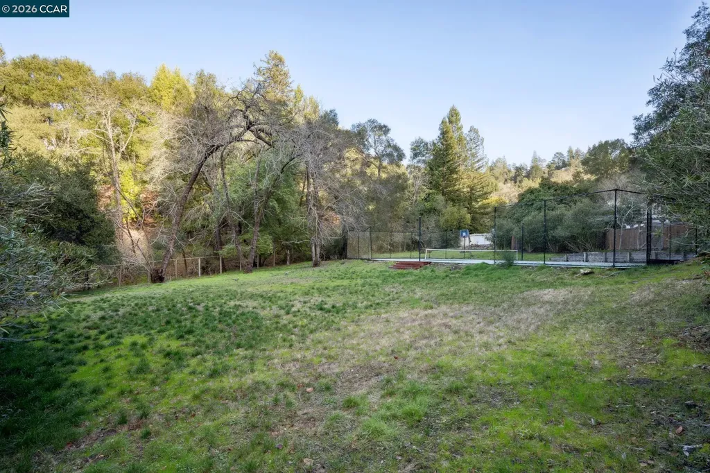 49 Tiger Tail Court Orinda CA 94563