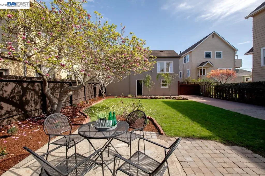 1321 Pearl Street Alameda CA 94501