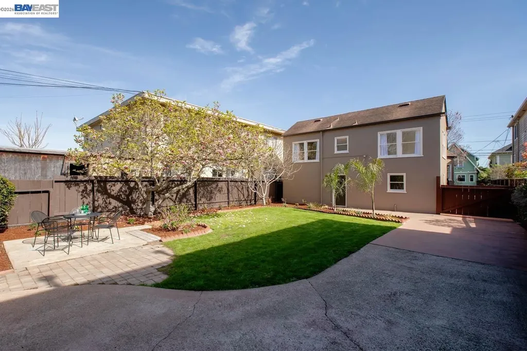 1321 Pearl Street Alameda CA 94501