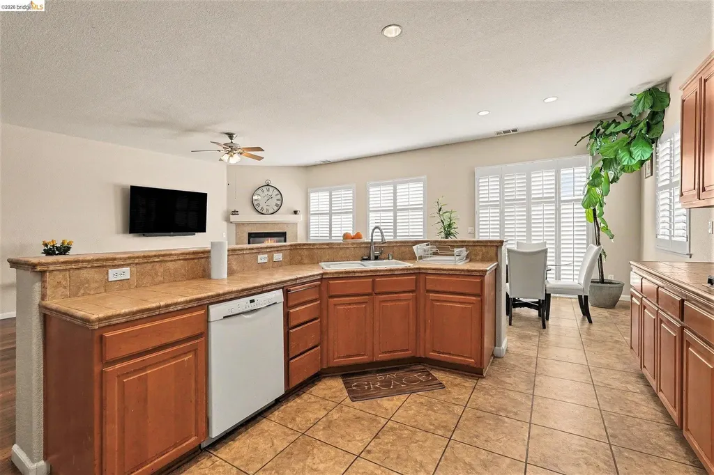 161 Monet Drive Oakley CA 94561