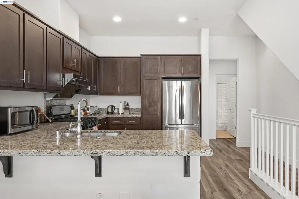 5569 Azalea Way Newark CA 94560