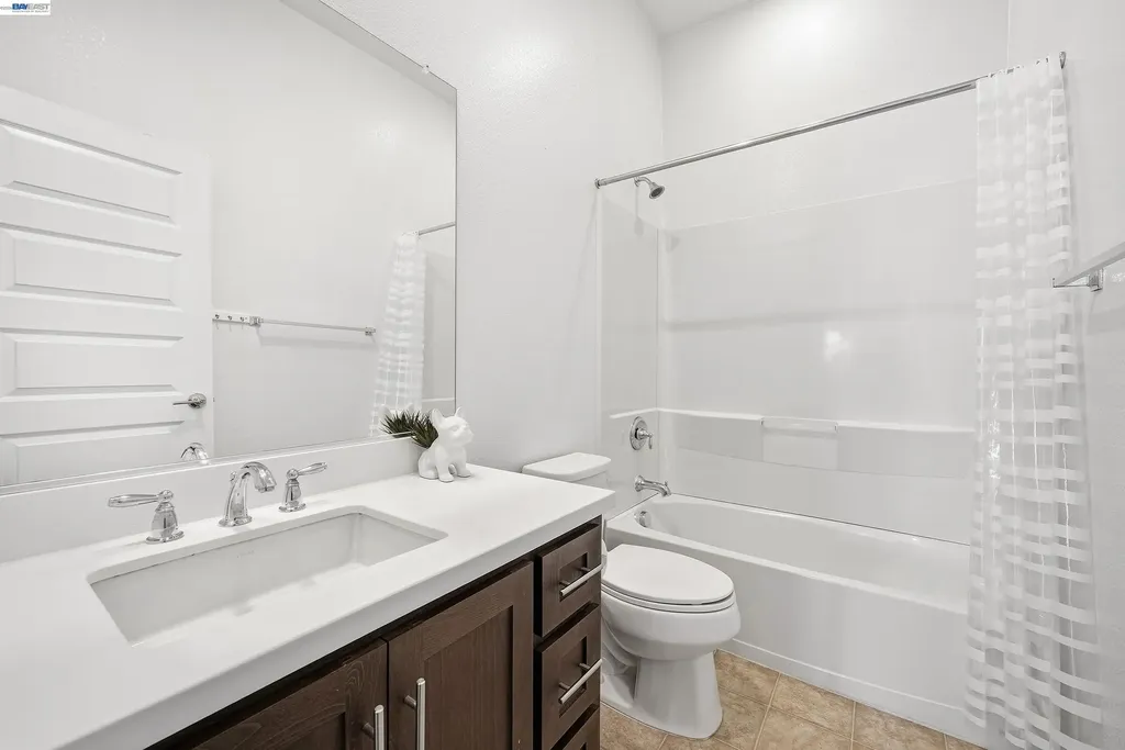 5569 Azalea Way Newark CA 94560