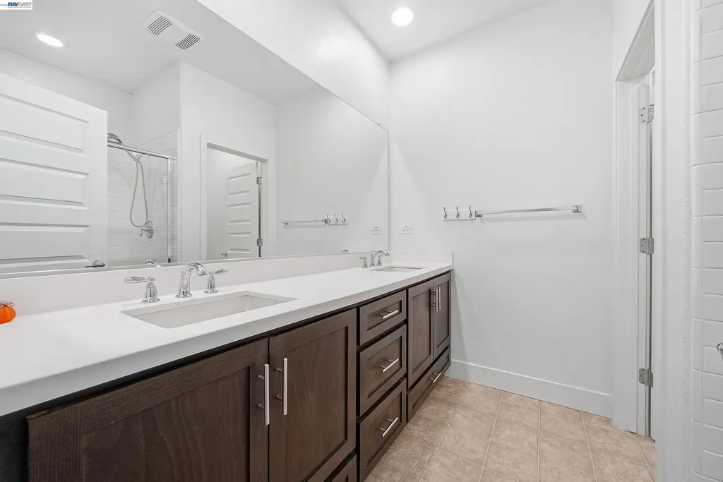 5569 Azalea Way Newark CA 94560