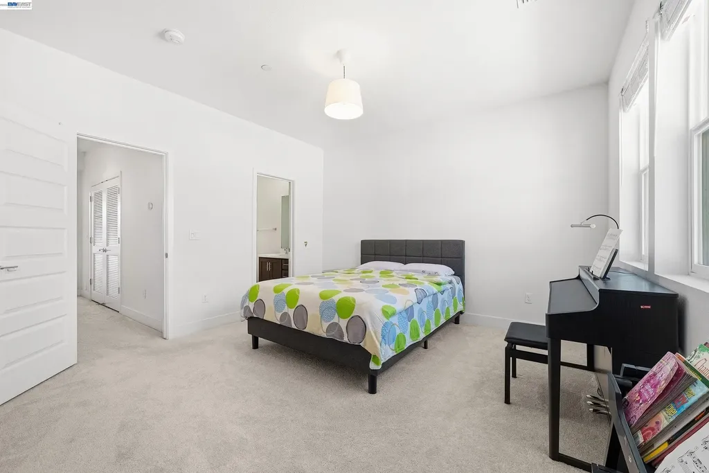 5569 Azalea Way Newark CA 94560