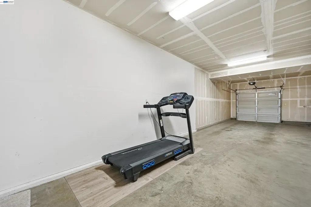 5569 Azalea Way Newark CA 94560