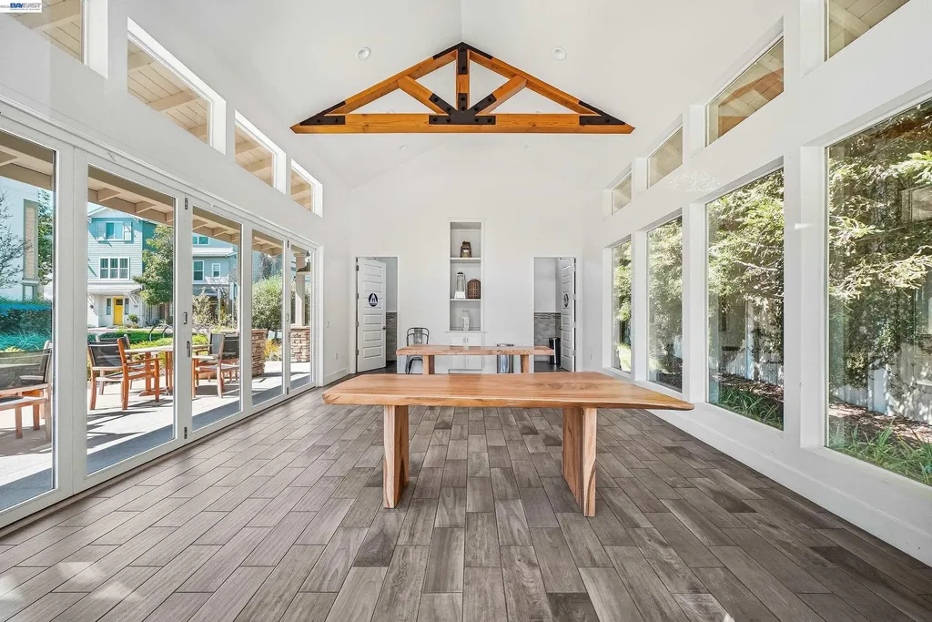 5569 Azalea Way Newark CA 94560