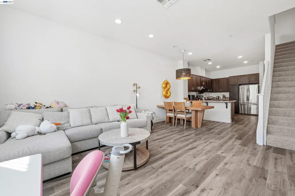 5569 Azalea Way Newark CA 94560