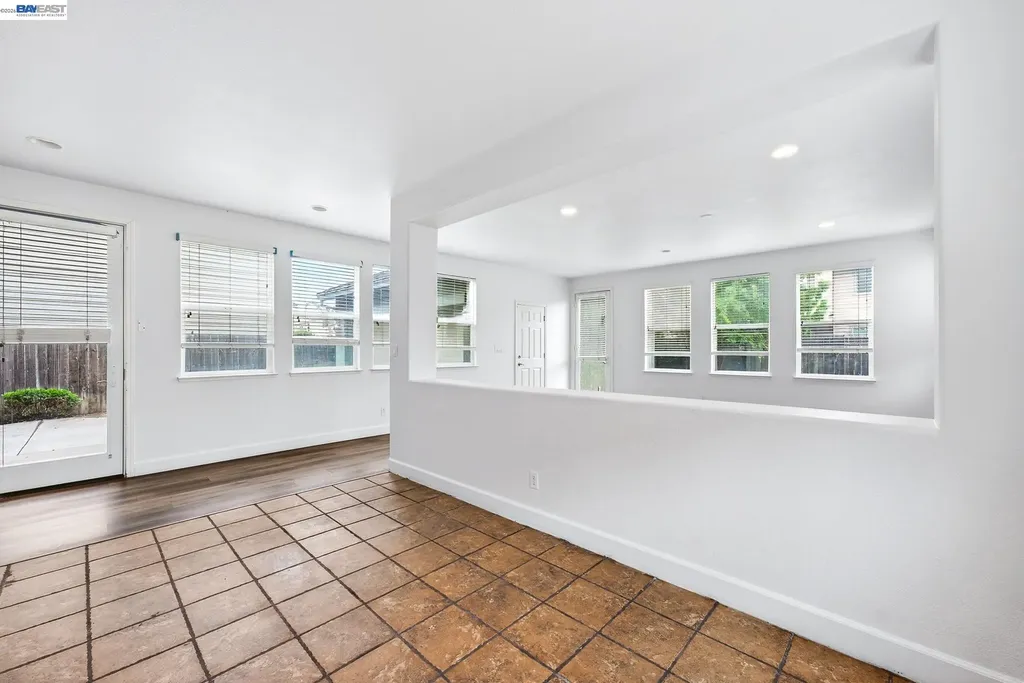 53 Puffin Circle Oakley CA 94561