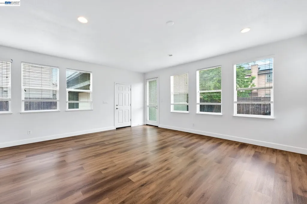 53 Puffin Circle Oakley CA 94561