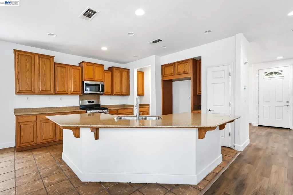 53 Puffin Circle Oakley CA 94561