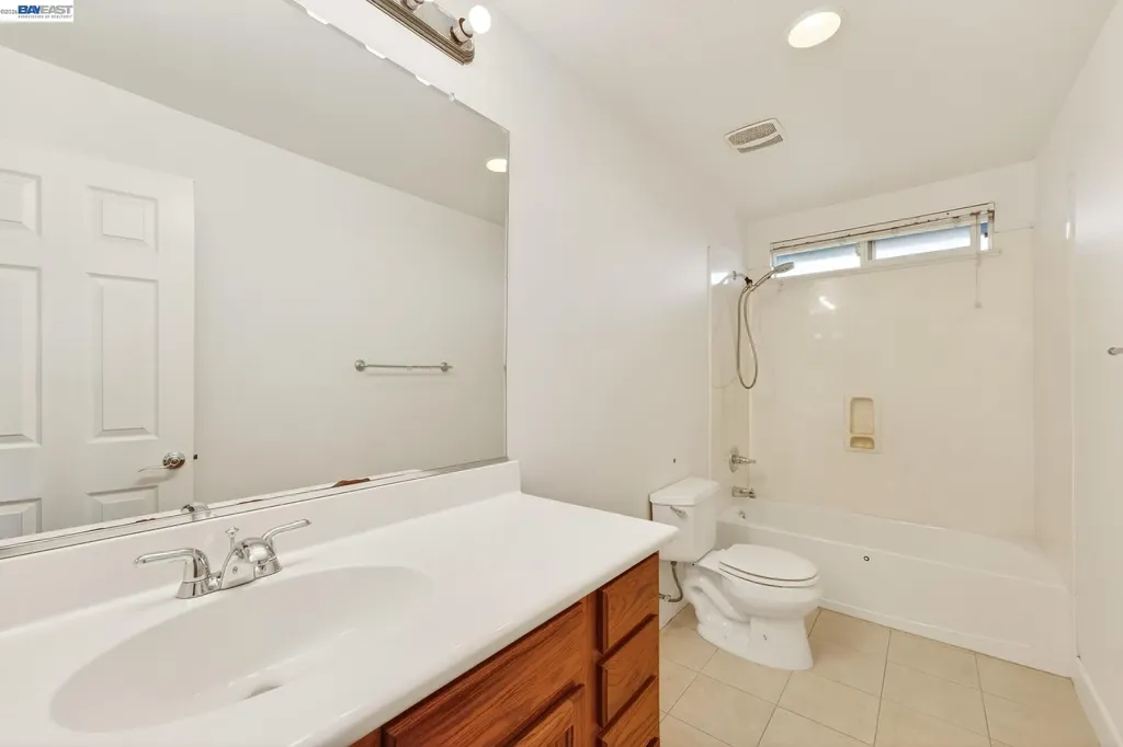 53 Puffin Circle Oakley CA 94561