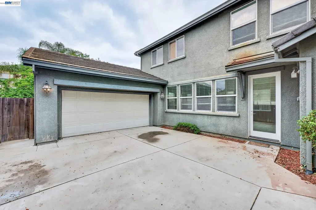 53 Puffin Circle Oakley CA 94561