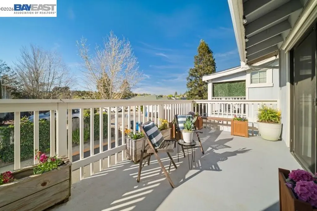 347 E T Street Benicia CA 94510