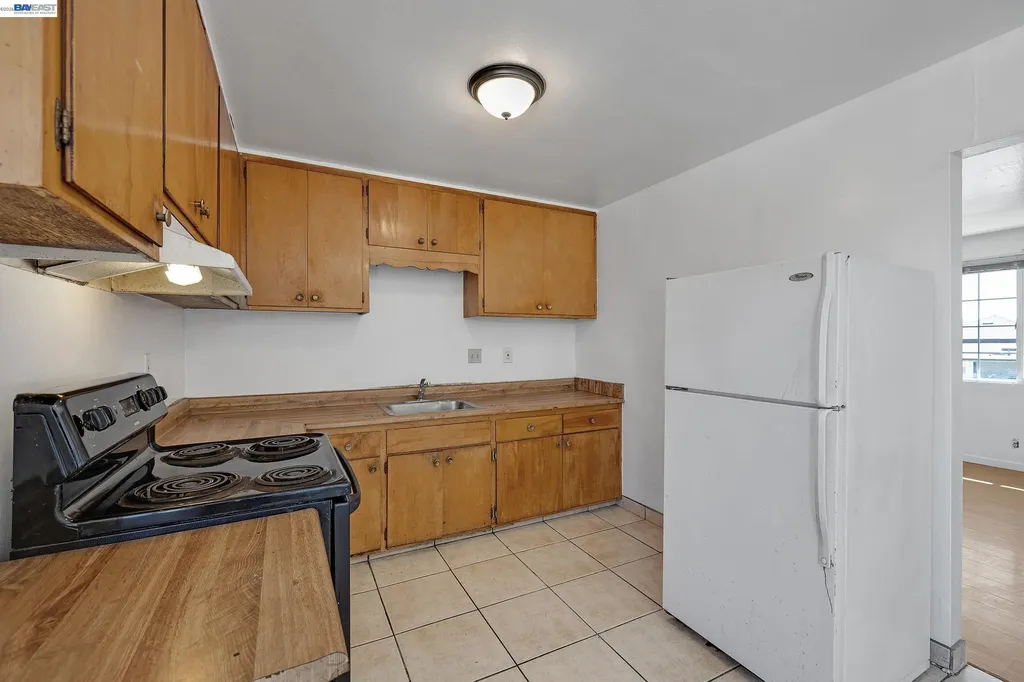 2828 22nd Avenue Oakland CA 94606