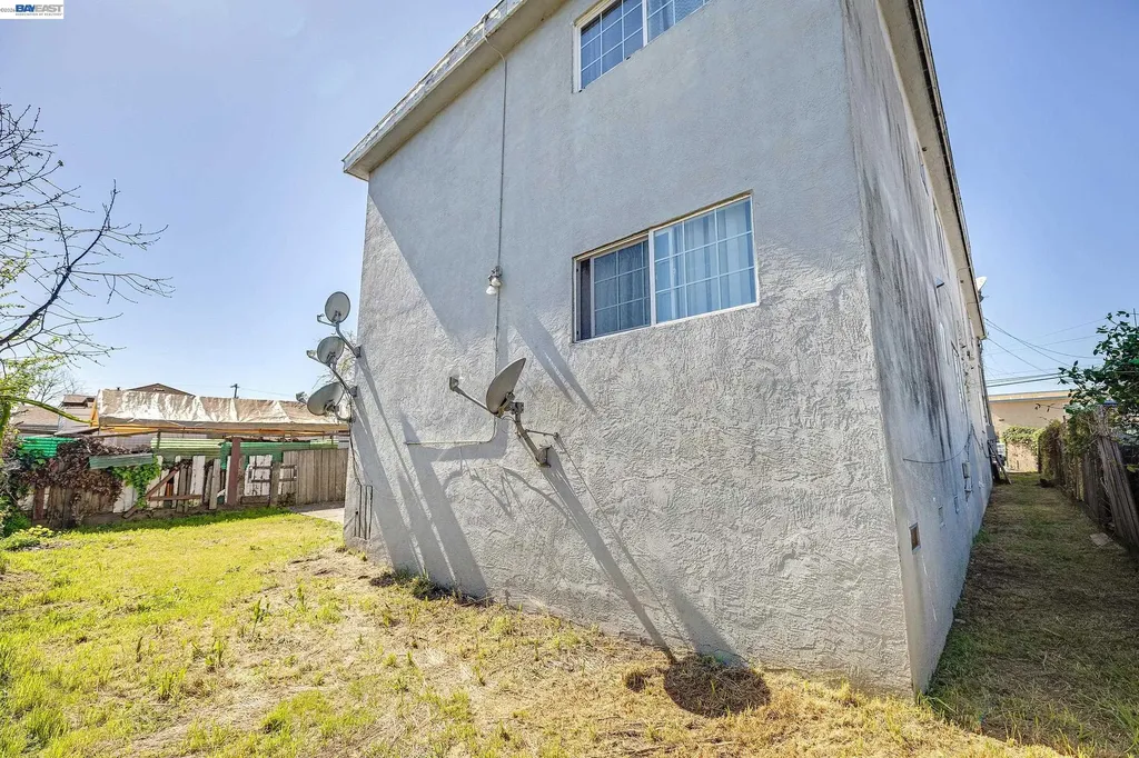 2828 22nd Avenue Oakland CA 94606