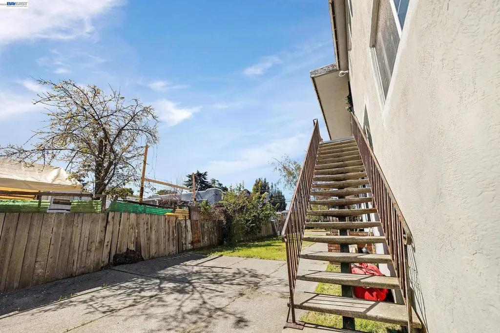 2828 22nd Avenue Oakland CA 94606