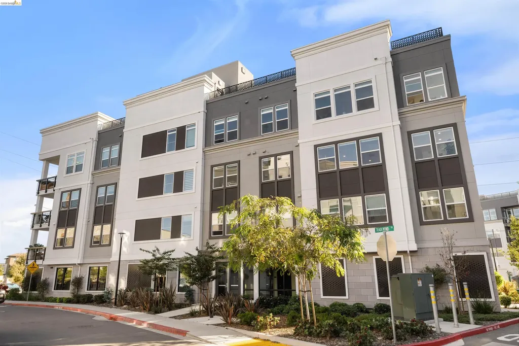 2836 Tradewind Drive Alameda CA 94501