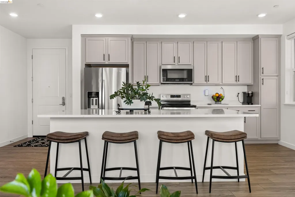 2836 Tradewind Drive Alameda CA 94501