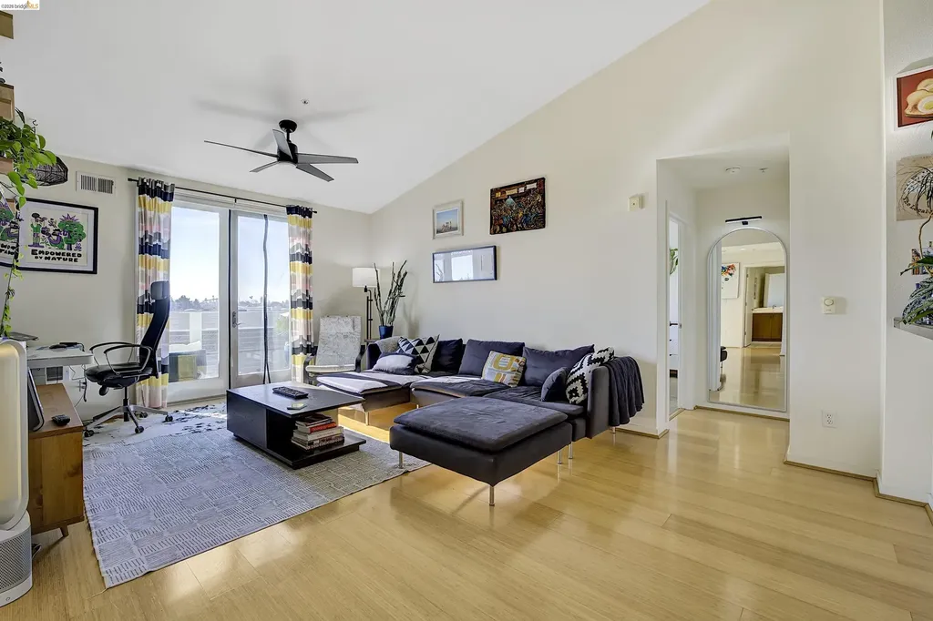 3090 Glascock Street Oakland CA 94601