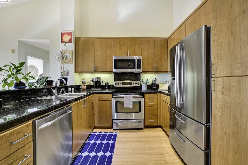 3090 Glascock Street Oakland CA 94601