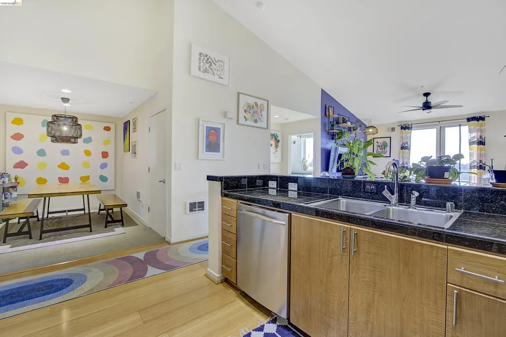 3090 Glascock Street Oakland CA 94601