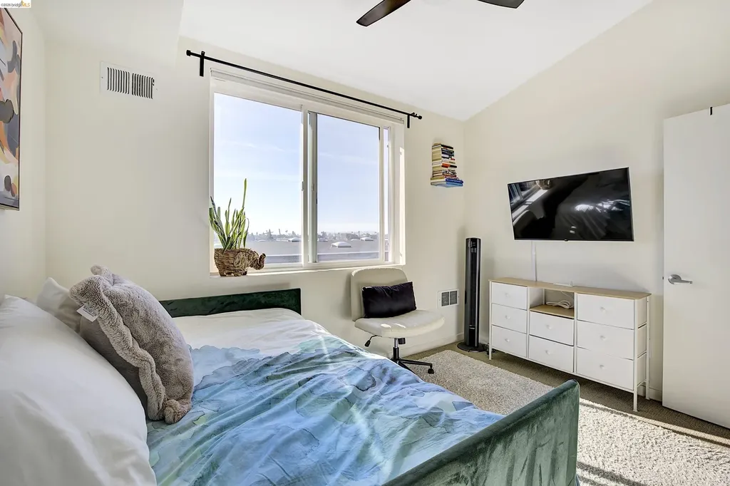 3090 Glascock Street Oakland CA 94601