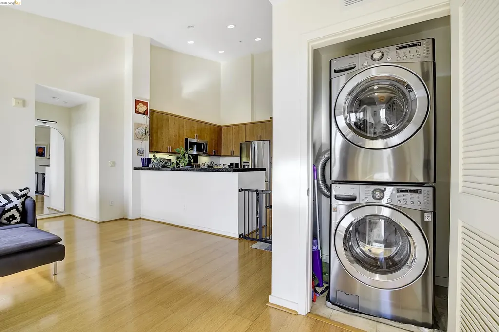 3090 Glascock Street Oakland CA 94601